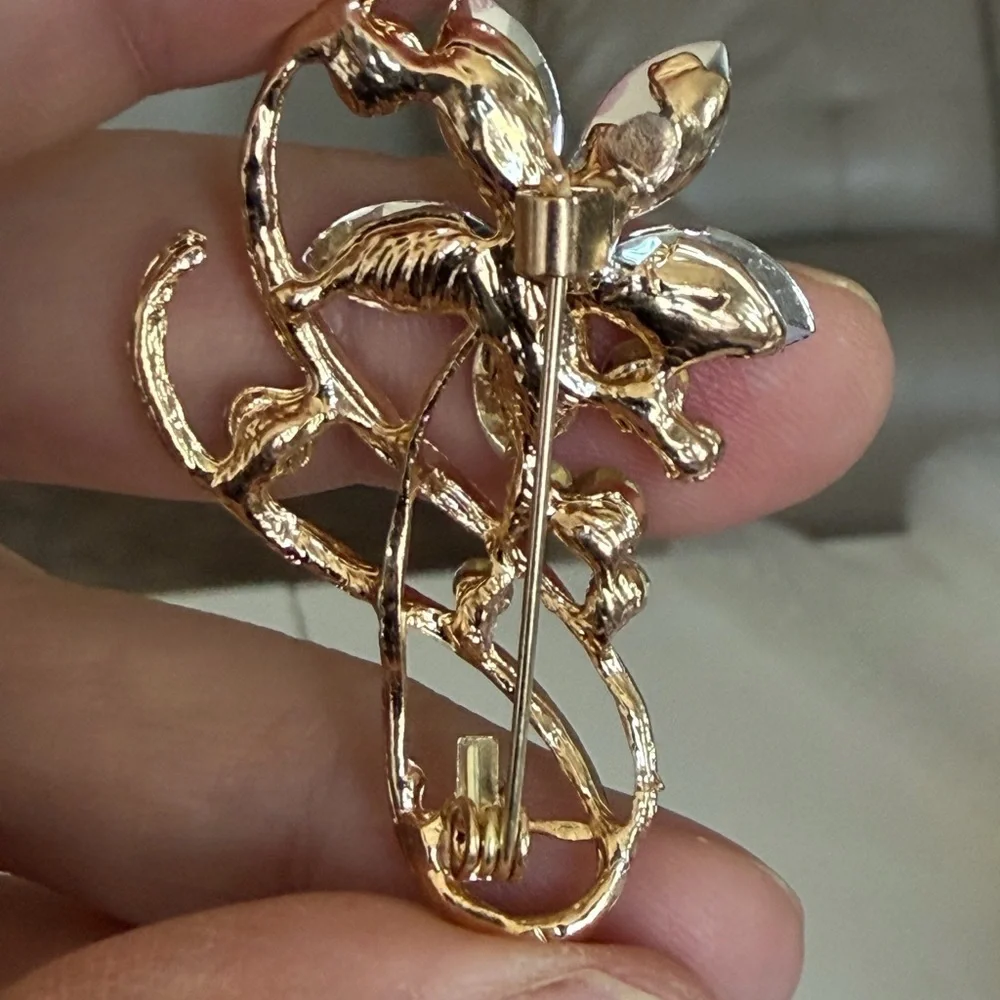 Elegant Pink & Gold Floral Brooch.